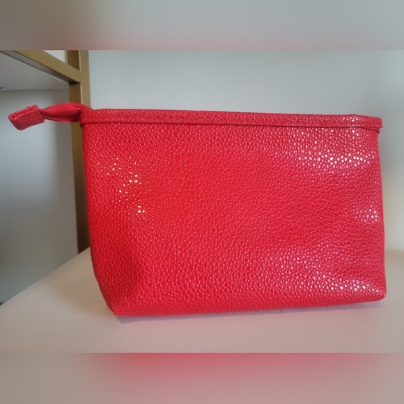 💥FREE with 3/$30 BUNDLE💥 LIMITED EDITION SEPHORA CLUTCH - Picture 2 of 4